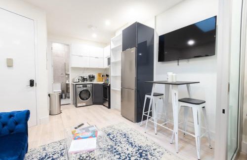 Upper East Side Apartamento | 317-4C NEW Modern 1BR W&D Walk to Central Park