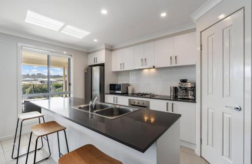 Nangkita Casa | 32 Blanche Pde Hindmarsh Island - No Linen Included