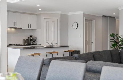 Nangkita Casa | 32 Blanche Pde Hindmarsh Island - No Linen Included