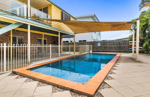Rainbow Beach Casa | 32 Bombala Crescent Rainbow Beach Aircon Pool Pets welcome