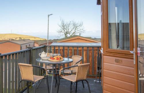 Mullacott Casa | 32 Ocean Terrace Lodge - 3 Bed-Sleeps 6-TJS32OT