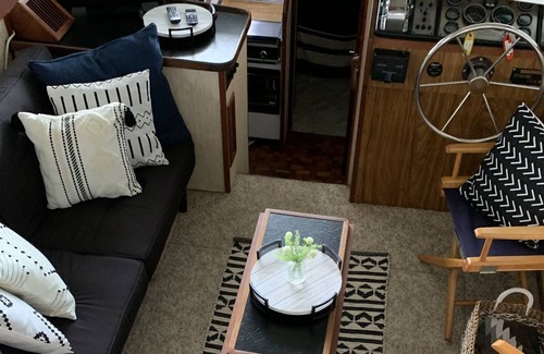 Lake Ozark Alquiler De Eote | 32' Unique Boat Hotel on the Lake