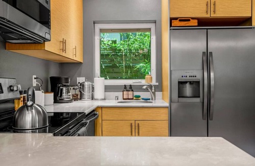 Columbia City Casa | 3214 Seattle · Cozy & Peaceful 2b2.5b South Seattle House w/AC