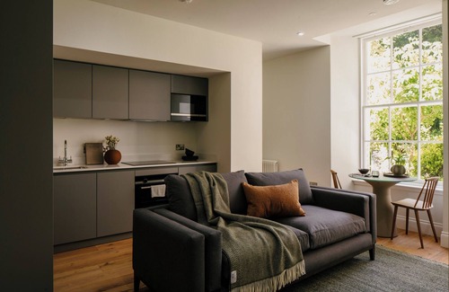 Old Town Hotel | 33 Castle Terrace