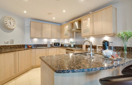 West Bay Apartamento | 33 Quayside - Dos Habitaciones Piso, Capacidad 4