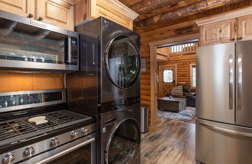 Steam Engine Meadows Cabina | 330 E Trail Road Cabin Secluded Mountain Getaway