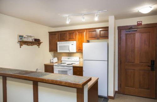 Snowbird Apartamento | 3304 - One Bedroom Den Standard Powderhorn Lodge condo