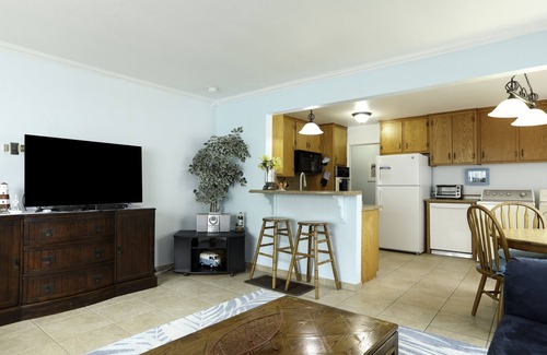 Downtown Casa | 331 San Luis 2 Bedroom Duplex by RedAwning