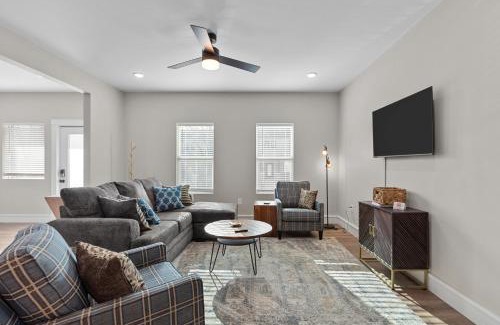 The Gate Casa | 3325 Bright Urban Comfort