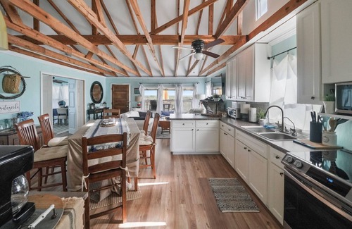 Matagorda Casa | 334 Beach Front Drive on Matagorda Beach