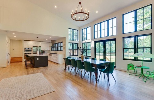 Bluemont Casa | 33611 Austin Grove Road @ Bluemont, VA