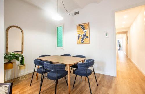 El Poble-sec Apartamento | 33PAR1094 - Magnific 2BR Flat in Poble Sec
