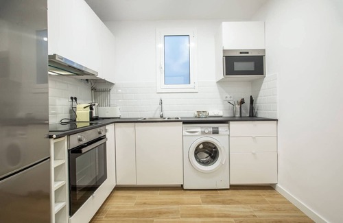 El Poble-sec Apartamento | 33PAR1094 - Magnific 2BR Flat in Poble Sec