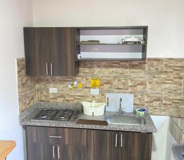 Suramericana Apartamento | 34 BELLo APARTAMENTO EN LA MEJOR ZONA DE MEDELLIN LAURELES ESTADIO 2 HAb 2 BAÑOS