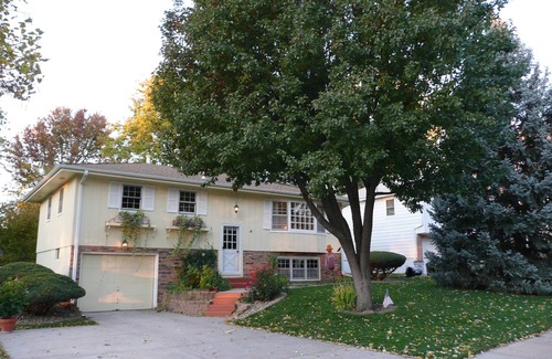South Central Omaha Casa | 40% de descuento a partir de 28 noches para este Darling Home On Quiet Street