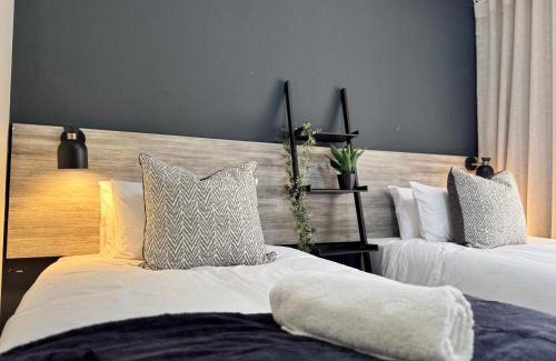 Flora Park Casa | 34 Saligna st - 6 Guests Self Catering