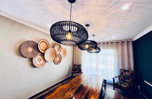 Flora Park Casa | 34 Saligna st - 6 Guests Self Catering