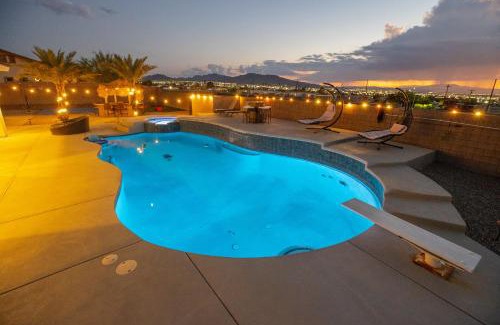 Foothills Casa | 3400 SqFt House W/40Ft Heated Pool/Spa- Strip View