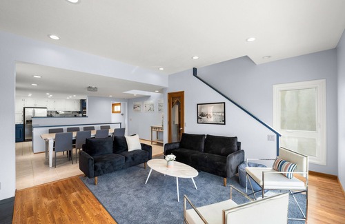 Hollywood Casa | 3446 O - Blue Haven Beach House