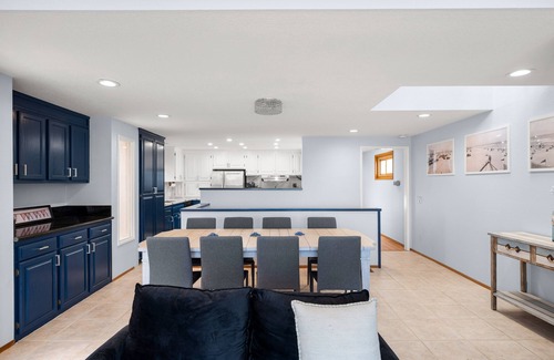 Hollywood Casa | 3446 O - Blue Haven Beach House