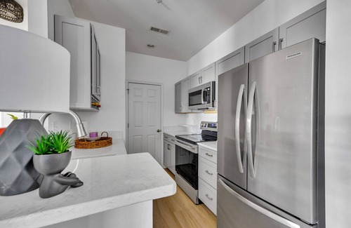 Sussex County Condominio | 34704 Villa Circle Unit 1106 - Two Bedroom Condo with Community Pool!