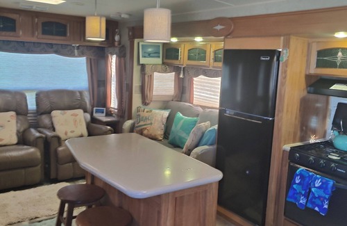 North Topsail Beach Casa | 35 pies rv en bastante camping