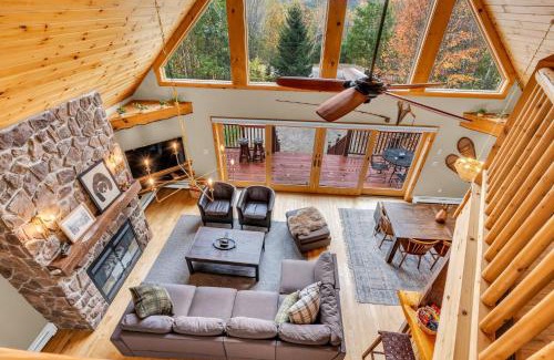 Bethel Chalet De Esquí | 35 Hideaway - Mtn Views, Hot Tub, Game Room, Dogs Ok, 12 Mins to Sunday River