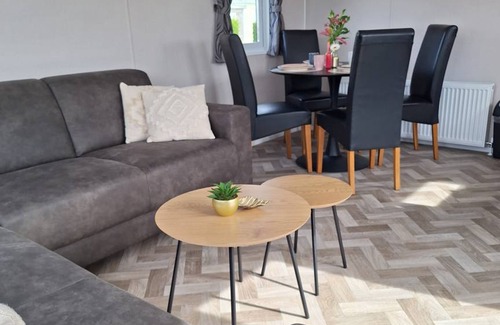 Nieuwvliet Chalet De Esquí | 35 m² Chalet ∙ 2 habitaciones ∙ 4 huéspedes