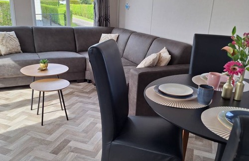 Nieuwvliet Chalet De Esquí | 35 m² Chalet ∙ 2 habitaciones ∙ 4 huéspedes