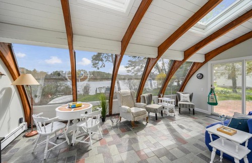 East Harwich Casa | 35 Vacation Lane Harwich Cape Cod - - Poppys Pond