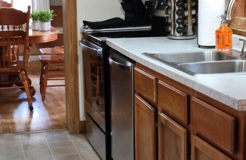 Purlear Cabina | 36 North | Blueberry Hideaway Cabin | Hot Tub