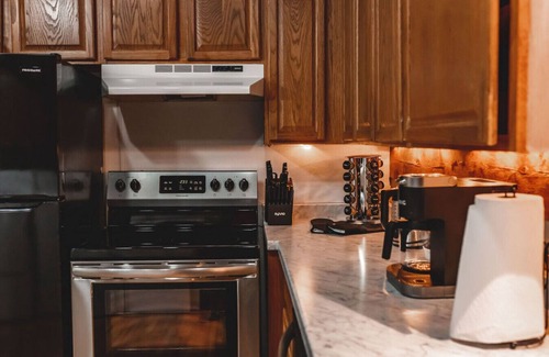 Purlear Cabina | 36 North | Pine Crest Cabin | Hot Tub Pet Friendly