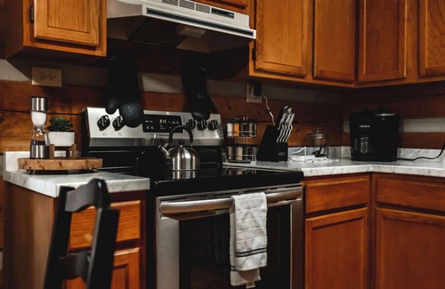 Purlear Cabina | 36 North | Serenity Ridge Cabin | Hot Tub