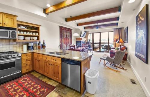 Kimball Junction Casa | 36 Sweet Newpark Townhome on the Creek by SkyRun Park City