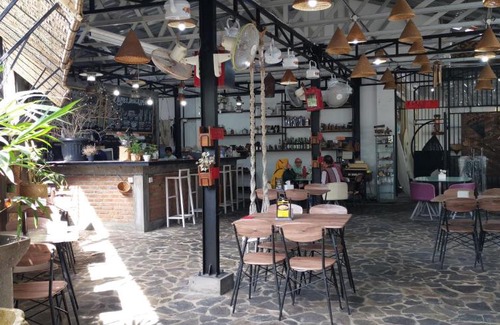 Padang Casa | 360 Homestay Padang