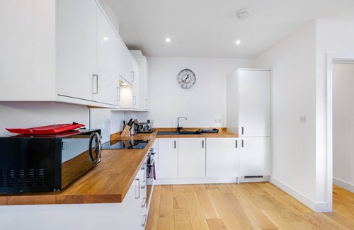 High Wycombe Apartamento | 360 HP11 Easton St 6-4 - Eastons 2 Bedroom Apartment with Sofa Bed