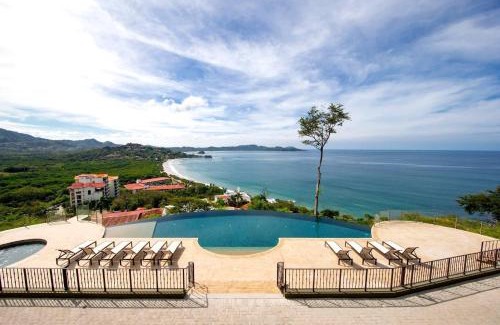 Playa Flamingo Apartamento | 360 Splendor 205 Ocean View Condo- With Breakfast