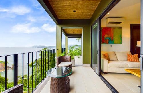 Playa Flamingo Apartamento | 360 Splendor 405 Ocean View Condo- With Breakfast