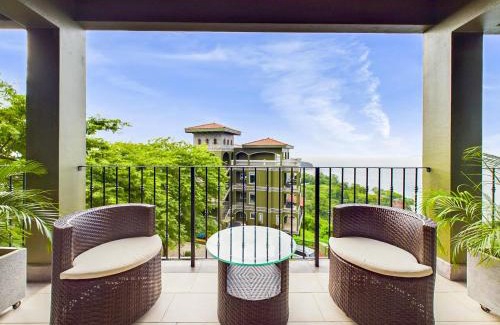 Playa Flamingo Apartamento | 360 Splendor 405 Ocean View Condo- With Breakfast