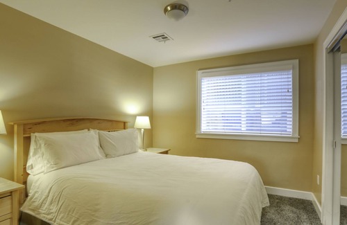 Downtown Casa | 361 A Hinds 4 Bedroom Townhouse by RedAwning