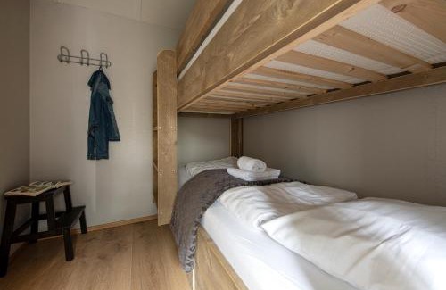 Oisterwijk Chalet De Esquí | 37, located in a quiet & wooded area!