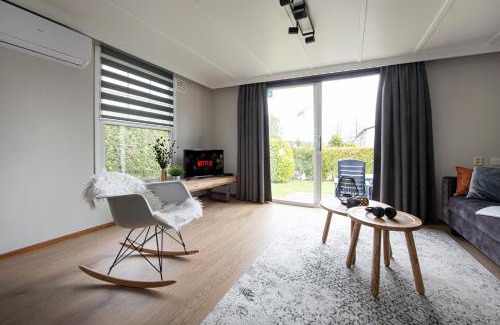 Oisterwijk Chalet De Esquí | 37, located in a quiet & wooded area!