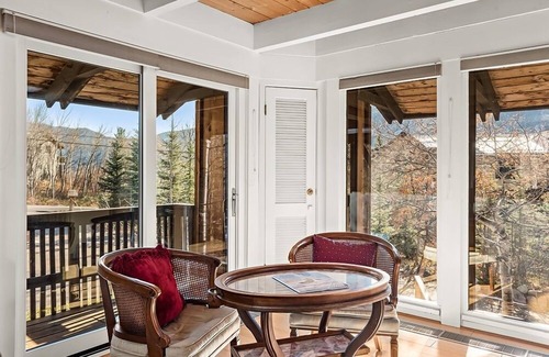 Mountain Valley Condominio | 37 Mountain Laurel Drive 2br 2 Bedroom Home by Redawning