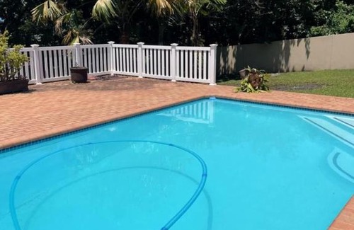 Port Edward Casa | 373 on Bristol Home