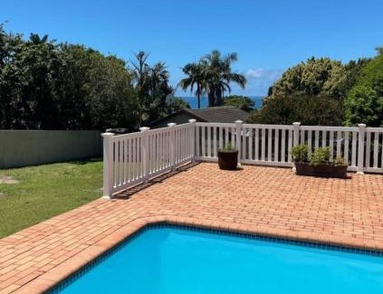 Port Edward Casa | 373 on Bristol Home