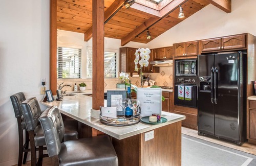 Del Monte Forest Casa | 3754 Pebble Beach Escape ~ Cerca de 17 Mile Drive & Beach ~ ¡Vista del campo de golf!