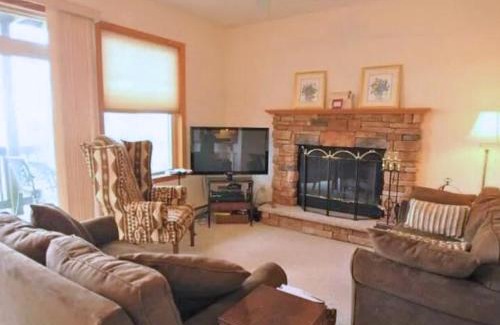 Tannersville Casa | 376 Linden Ct