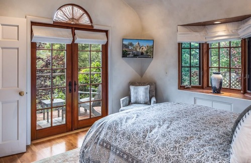 Northwest Carmel Casa | 3770 Stone's Throw 3 Bedroom Home by Redawning