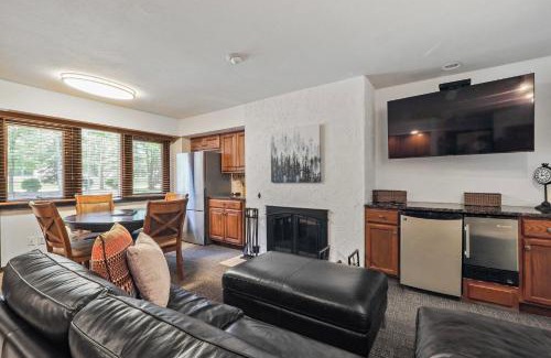 Boyne Falls Casa | 379A Mountain Villa