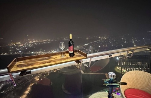 Noida Apartamento | 37th Floor | Lux Paradise By Aurum